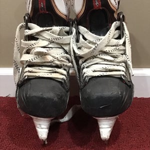 Used Bauer Vapor APX2 Size 5D Hockey Skates Item#APX2S