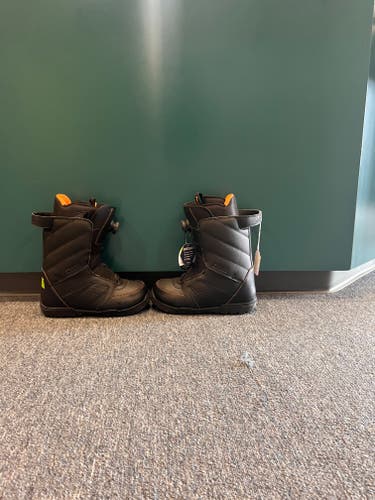 New Size 8.0 Rossignol Crank BOA H4 Snowboard Boots