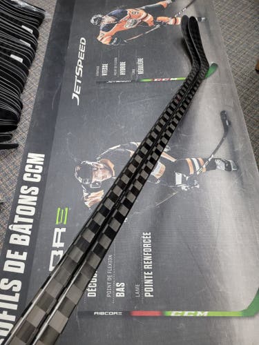 2 PACK | P28 | 65 Flex NEW! Intermediate Carbon Pro Extra Lite Left Hand Hockey Stick P28 Pro Stock