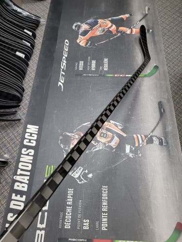 P28 | 65 Flex NEW! Intermediate Carbon Pro Extra Lite Left Hand Hockey Stick P28 Pro Stock