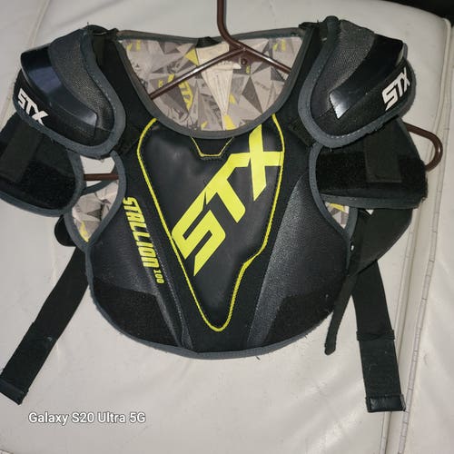 Used Small Youth Stallion 100 Shoulder Pads
