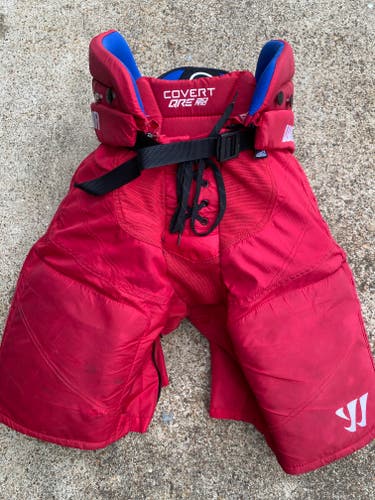 Warrior Covert QRE20 Pro Stock Hockey Pants Medium Red 3790