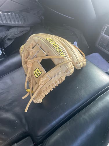 New  Infield 11.5" A2000 Baseball Glove