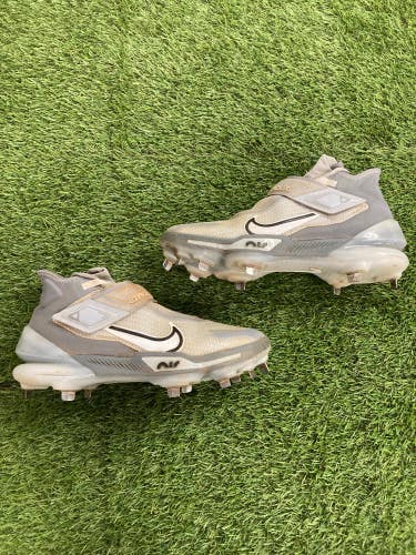 Gray Used Size 8.5 Men's Nike Force Zoom Trout 8 Cleats