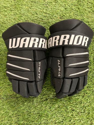 Black Used Junior Warrior Alpha QX5 Gloves 12"