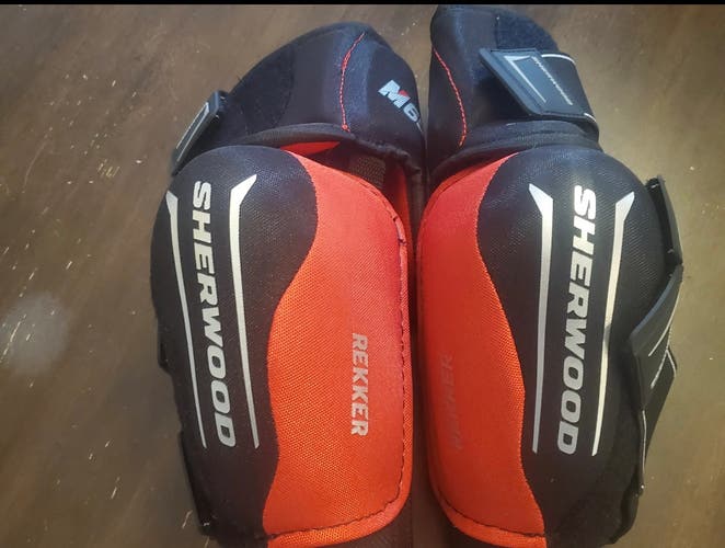 Used Senior Sher-Wood Pro Stock M65 Elbow Pads