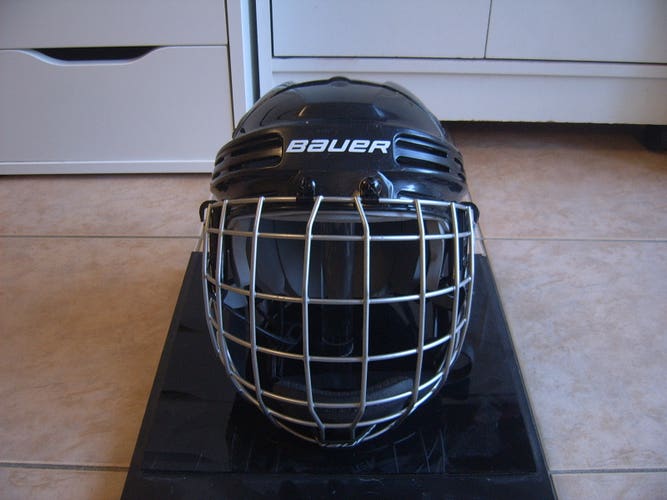 Excellent, Great Condition Bauer BHH3500 Hockey Helmet sz Senior Medium Black