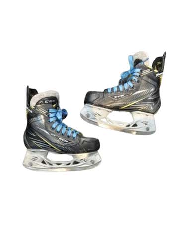 Used Ccm 4092 Intermediate 3.5 Ice Hockey Skates