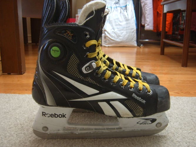 Good Condition Reebok Pump 7K Plus Senior Ice Hockey Skates sz 7.5D