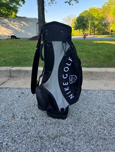 Nike Tour Staff Golf Bag