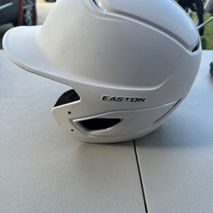 Used 7 1/8 - 7 3/4 Easton Gametime Batting Helmet