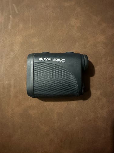 Nikon Aculon Golf Rangefinder