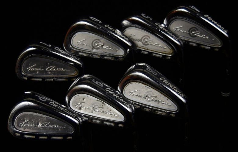 CLEVELAND TOUR ACTION IRON SET 4 5 6 7 8 9 P  LENGTH (4) 38 IN RIGH HANDED