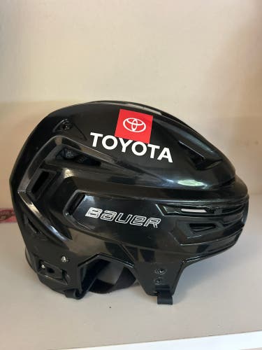 Used Large Bauer  Re-Akt 150 Helmet