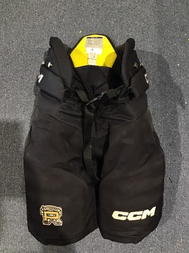 Portland Winterhawks Used Senior Size Large CCM Pro Stock HPTK Hockey Pants