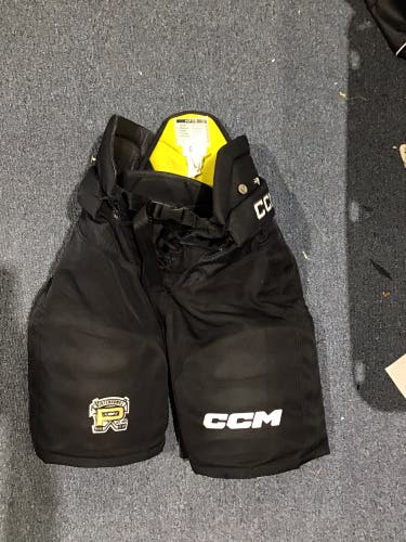 Portland Winterhawks Used Senior Size Small CCM Pro Stock HPTK Hockey Pants