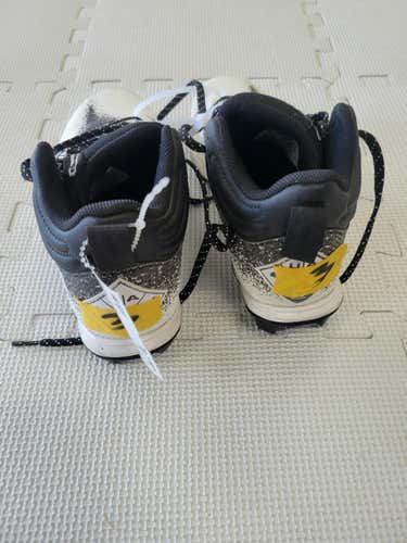 Used Under Armour Junior 03 Football Cleats
