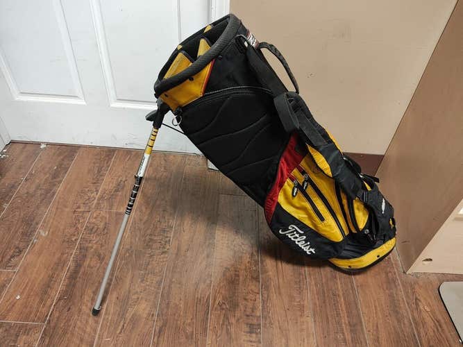 Titleist 6 Divider Lightweight Golf Dual Strap Stand Bag Black/Yellow/Red
