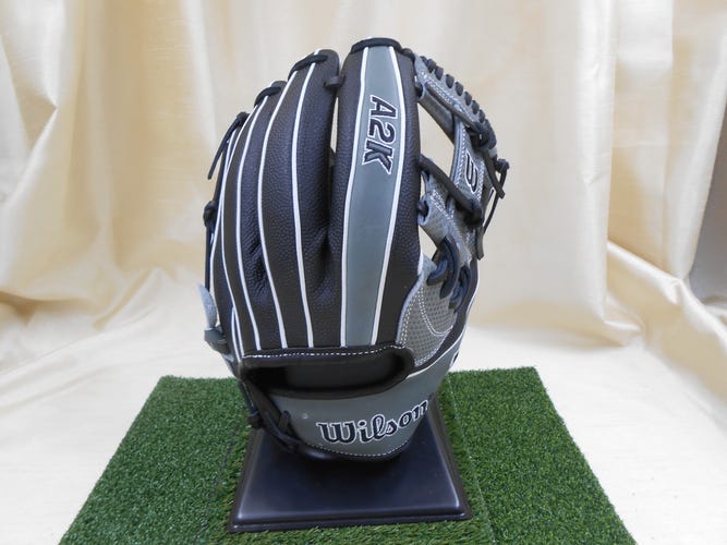 New 2023 Wilson Infield A2K 1787 SuperSkin and SpinControl Baseball Glove 11.75" RHT