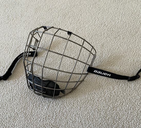 Used  Bauer Full Cage Profile III Facemask