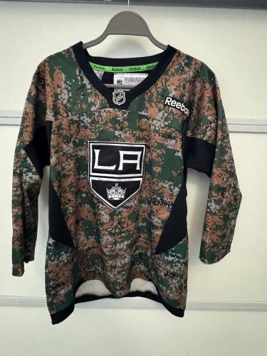 LA Kings Camouflage Warmup Jersey Youth Large