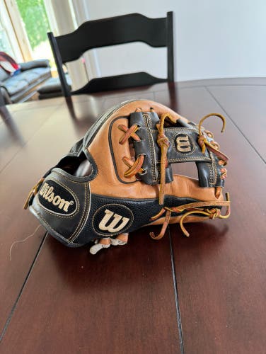 Used Infield 11.25" A2000 Baseball Glove
