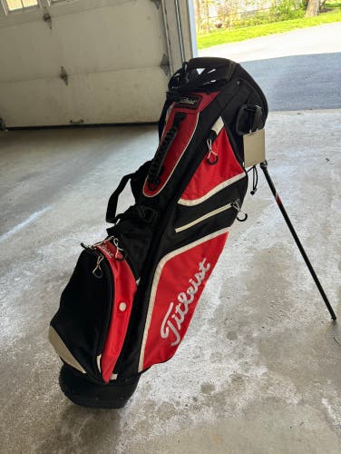 Used Titleist Golf Bag