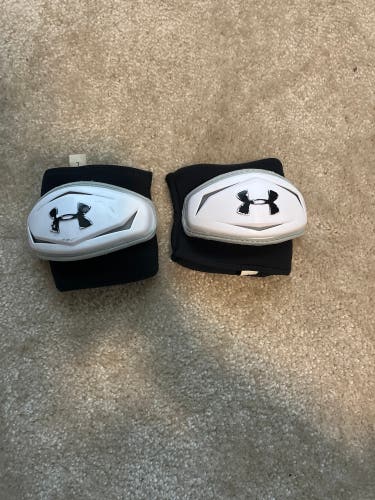 Used Adult Under Armour Arm Pads