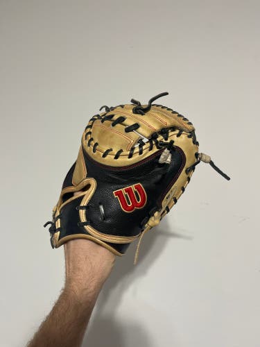 Wilson a2000 M2 33.5 baseball glove