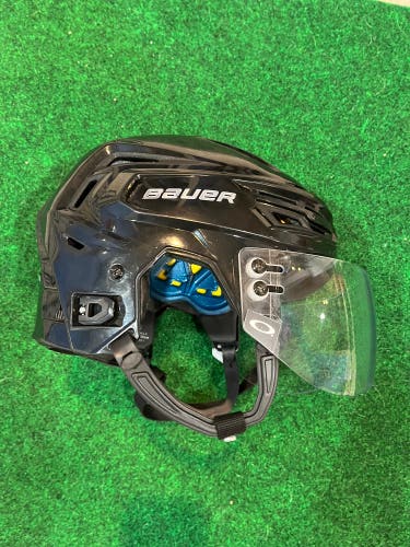 Medium Bauer  Re-Akt 150 Black Helmet With Oakley Aviator Half Shield