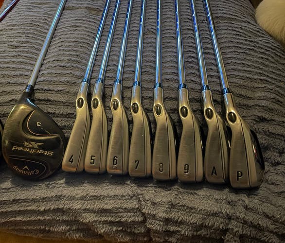 Complete set of Callaway golf clubs