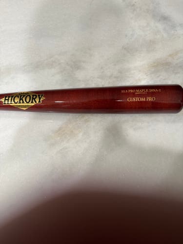 New  Old Hickory  31 oz 33.5" 28NA Bat