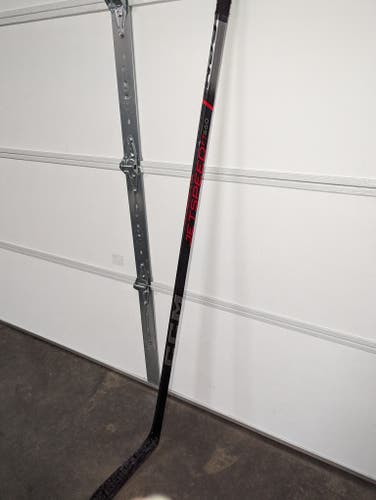 Used Intermediate CCM Jetspeed FT660 Right Handed Hockey Stick P29