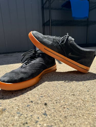 Used Men's Nike Lunar SwingTip Golf Shoes