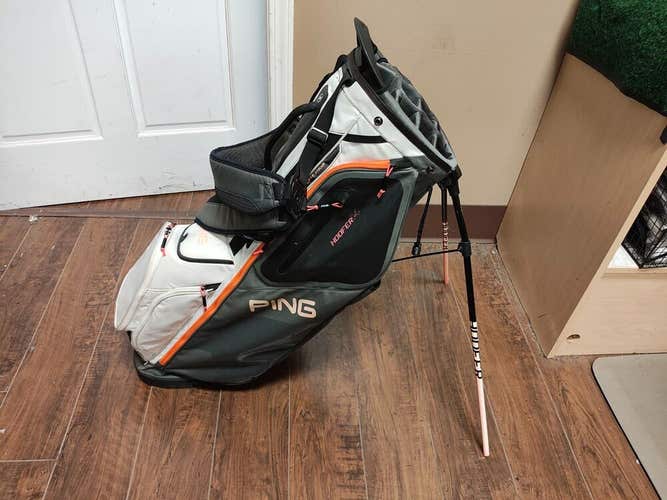 Ping Hoofer 14 Divider Dual Strap Golf Stand Bag Black/White/Orange w Raincover