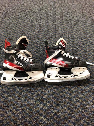 Junior Used CCM Jetspeed FT4 Hockey Skates 2.0 D (Regular)