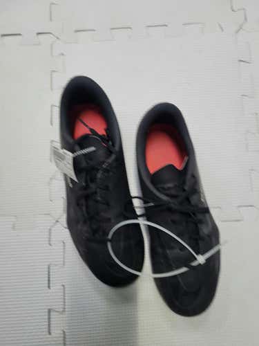 Used Nike Phantom Senior 6 Cleat Soccer Outdoor Cleats