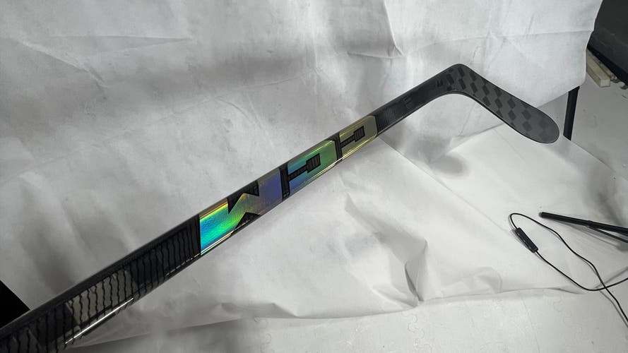 Senior New Right Hand CCM FT Ghost Hockey Stick P28 75 Flex (3)