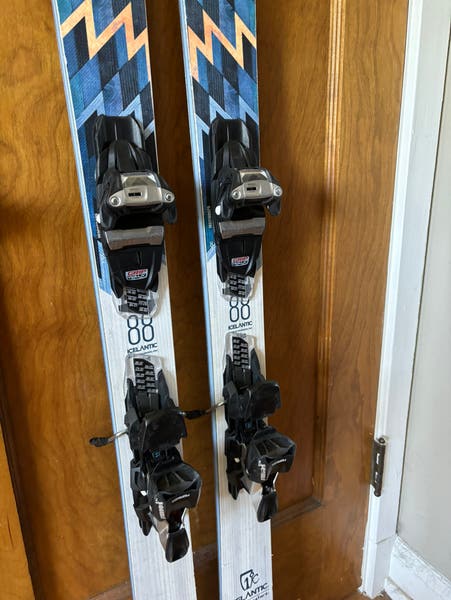 Icelantic Oracle 88 169cm with Adjustable Marker Squire Gripwalk