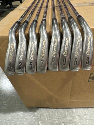 Used Men's Cleveland Tour Action Iron Set Right Handed Regular Flex Steel Shaft (7 iron 34in)