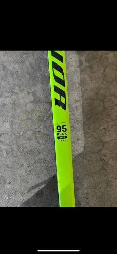 New Senior Warrior Right Handed W03 Alpha LX2 Hockey Stick