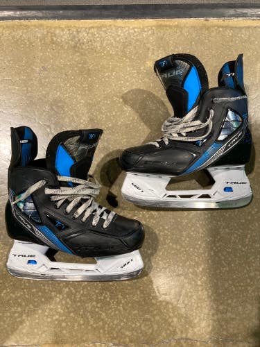 Used Senior True TF7 Hockey Skates Regular Width Size 6