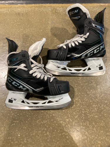Used Senior CCM RibCor 90K Hockey Skates Regular Width Size 6