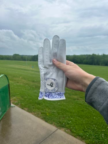 Splatter paint designed golf glove