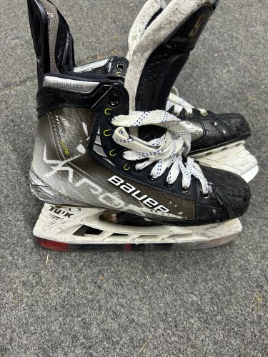 Ice Hockey Skates - Pro Stock- Used- Good condition