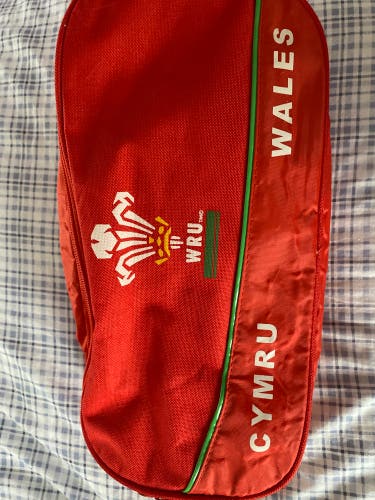 New  Official Welsh Rugby Toilet Kit/ Shoe Bag