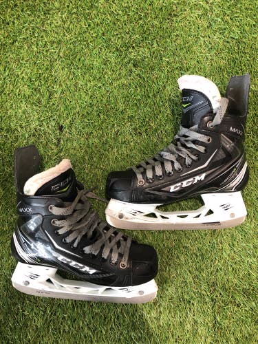Used CCM RibCor Maxx Hockey Skates Regular Width Size 4.5 - Intermediate