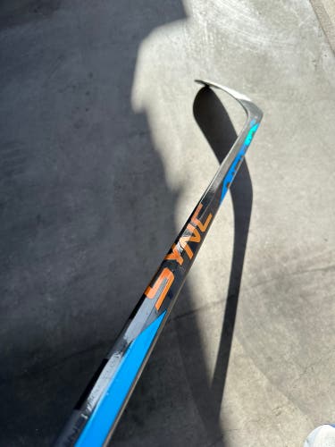 Used Senior Bauer Right Handed P92 Nexus Sync Hockey Stick
