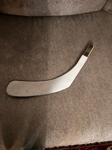 New  Reebok Right Handed Heel Pattern  7k Stick Blade