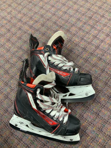 Used CCM Jetspeed Size 4.5 skates